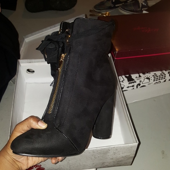 Boots - Picture 2 of 7